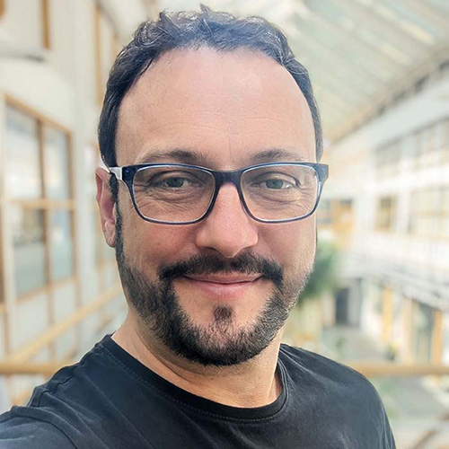 Daniel - Director